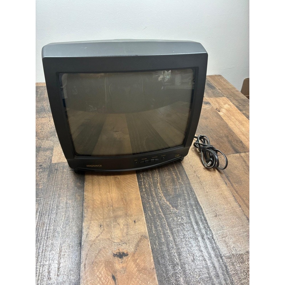 Magnavox CRT TV Retro Gaming Television Black 13 Inch Curved Screen Tested